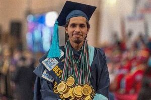 29 Gold Medals in MBBS and Still Jobless in Pakistan Dr. Waleed Malik Breaks The Silence and Exposes the Dark Reality of Pakistan's Healthcare System